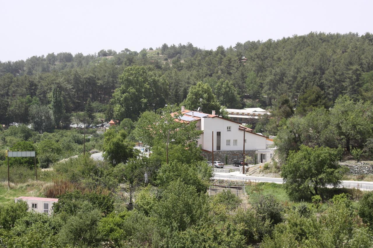 Livadia Hotel Kyperounta Exterior foto